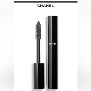 Chanel volume mascara in- Character